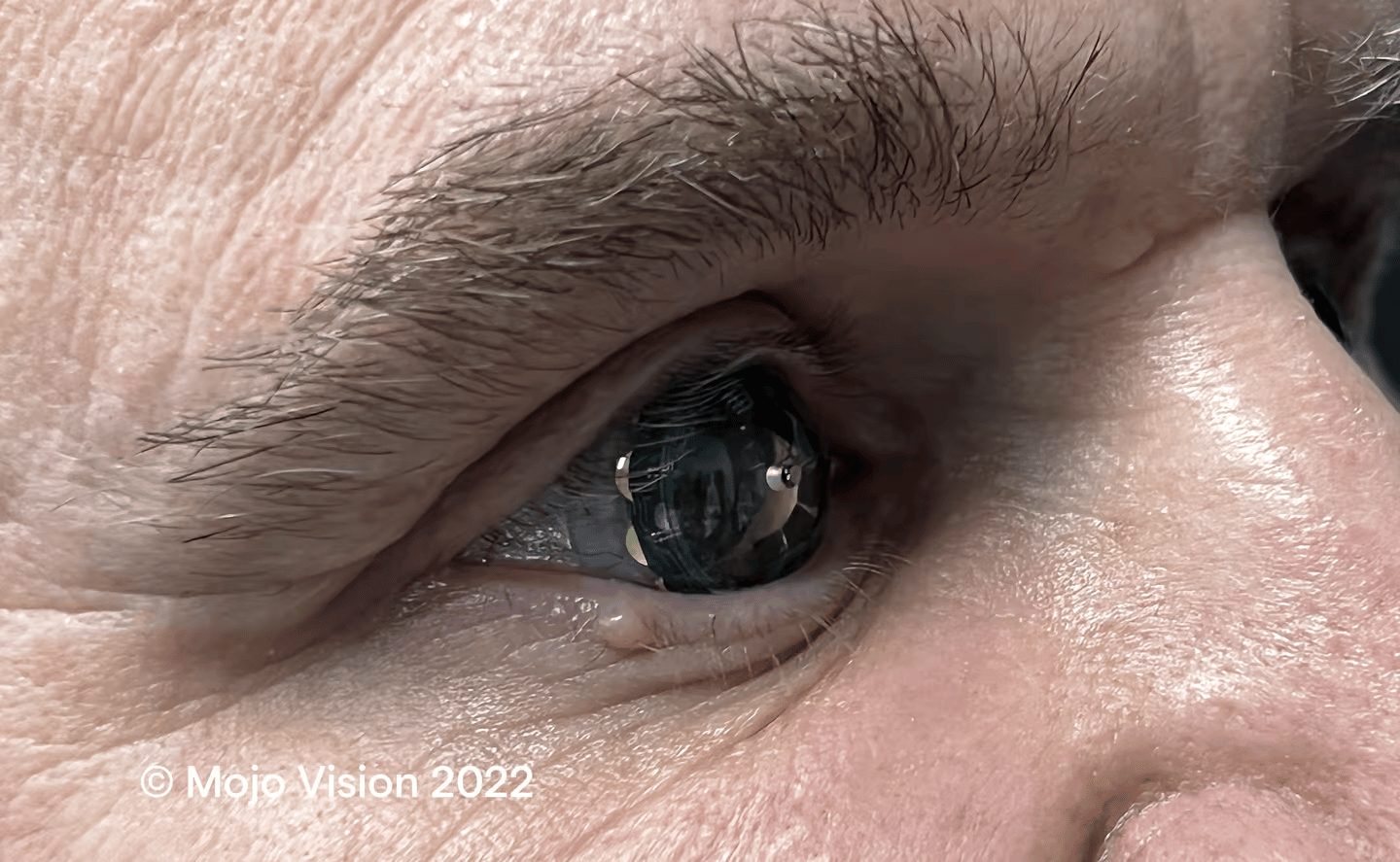 Les premières lentilles de réalité augmentée testées sur l-humain