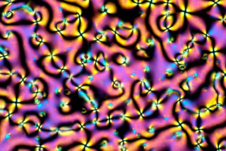 ordinateur cristaux liquides capable calculer ondulation