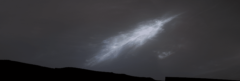 plume iridescente prise en photo sur mars par le rover curiosity de la nasa