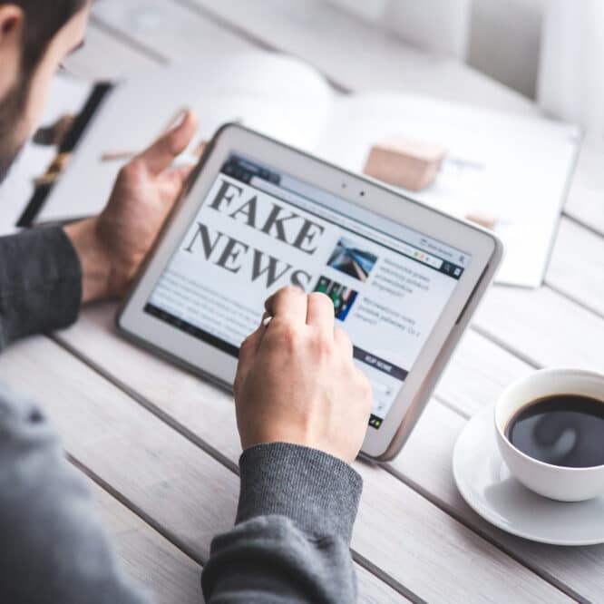 technique contre propagation fake news désinformation