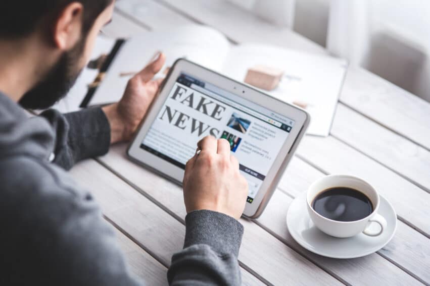 technique contre propagation fake news désinformation