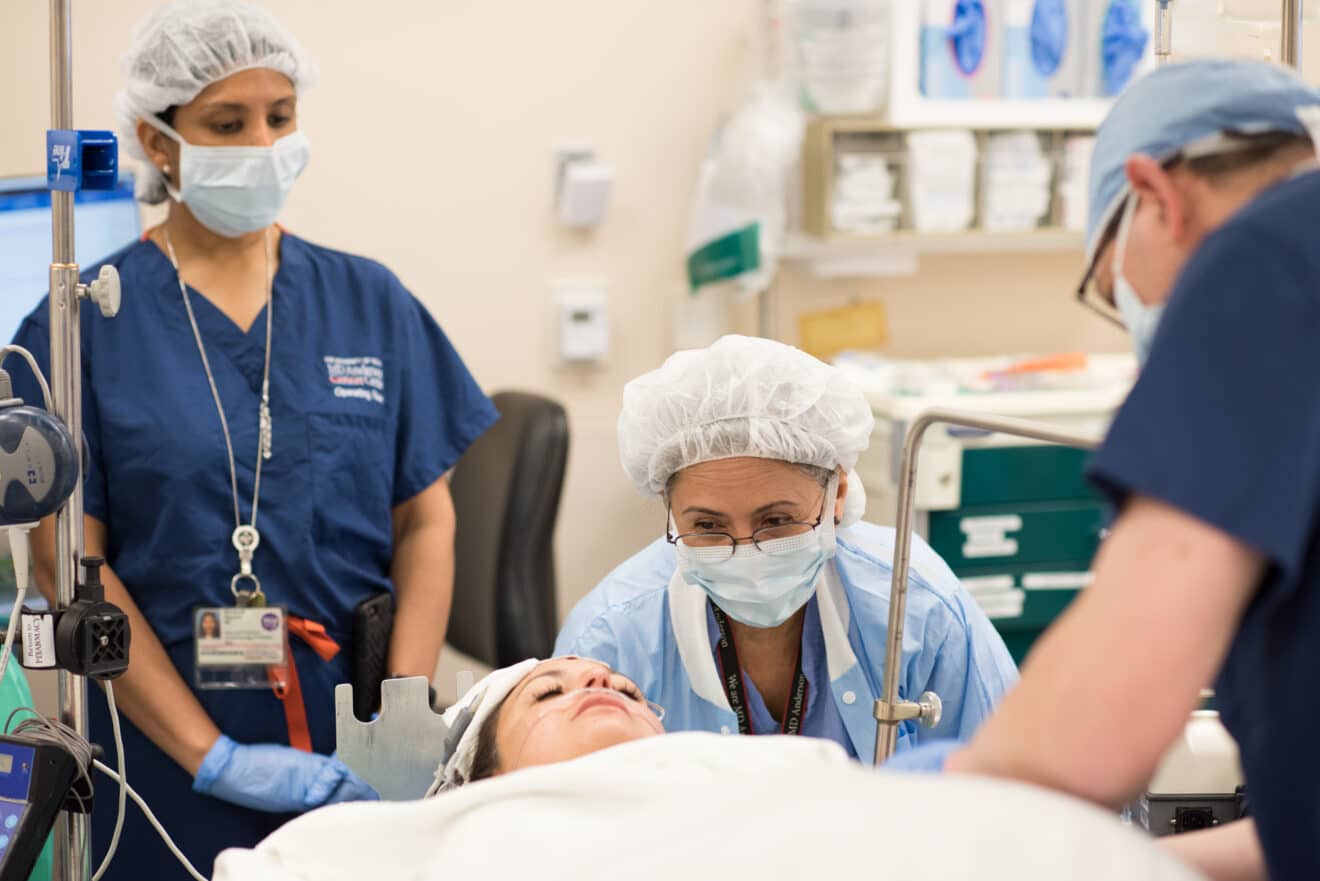 hypnose preoperatoire chirurgie reduction anxiete couv