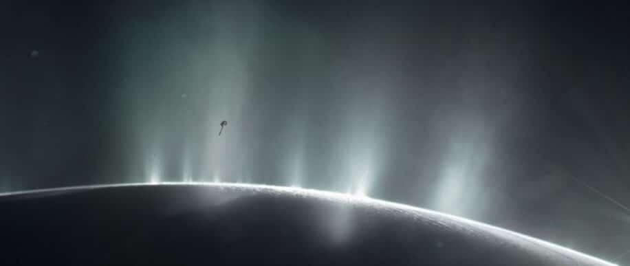 geyser immense eau vie extraterrestre lune saturne couv