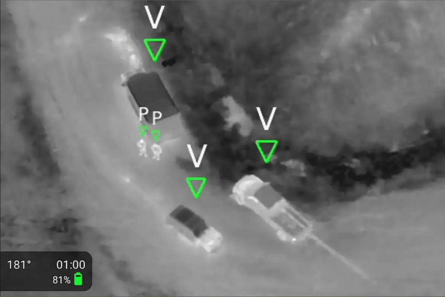 ai drone militaire reconnaissance cible valide couv