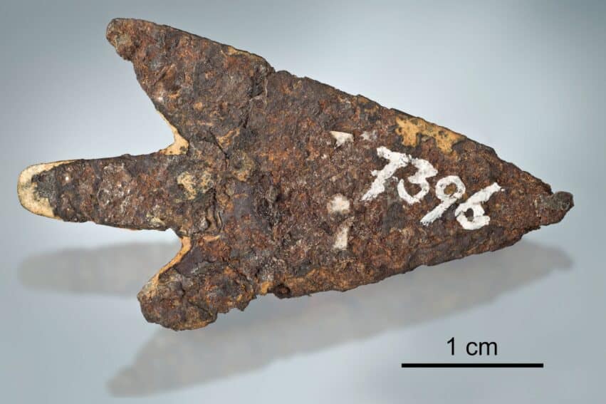 pointe fleche age bronze meteorite