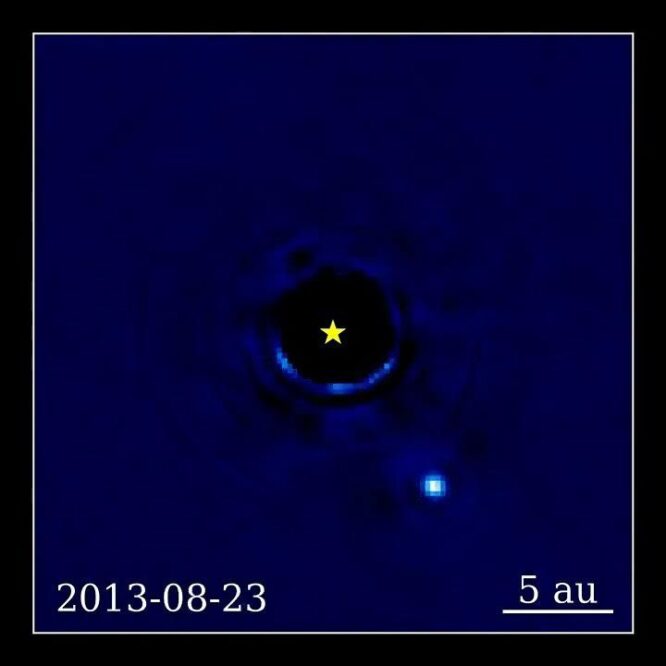 time lapse Beta Pictoris b 17 ans exoplanete couv