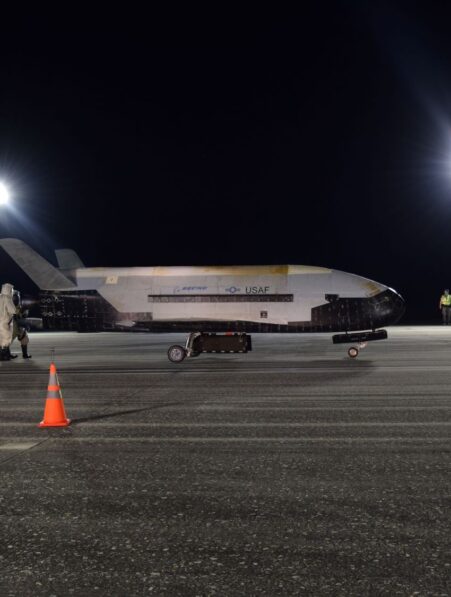 avion spatial secret space force usa falcon heavy lancement couv
