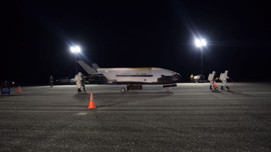 avion spatial secret space force usa falcon heavy lancement couv