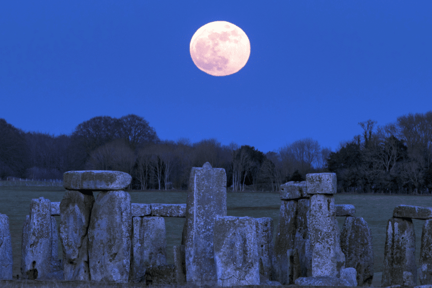 Stonehenge alignement lune