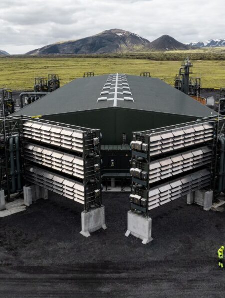 La capacité mondiale à aspirer le CO2 vient de quadrupler Le plus grand aspirateur de pollution du monde entre en marche couv