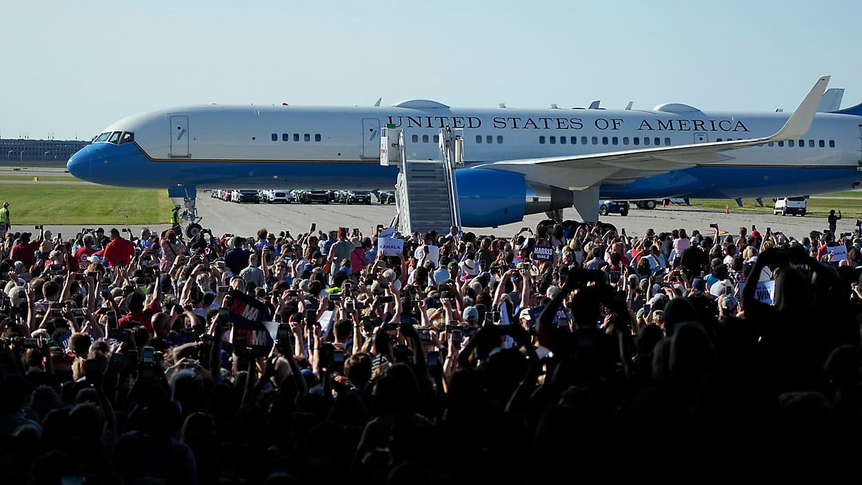 Harris rally Michigan AP National 09