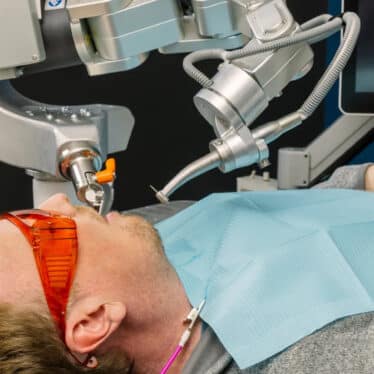 robot dentiste humain couv