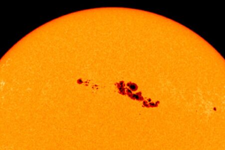 Août a été le pic du cycle solaire 25 jusqu à présent et le maximum solaire continue de s intensifier