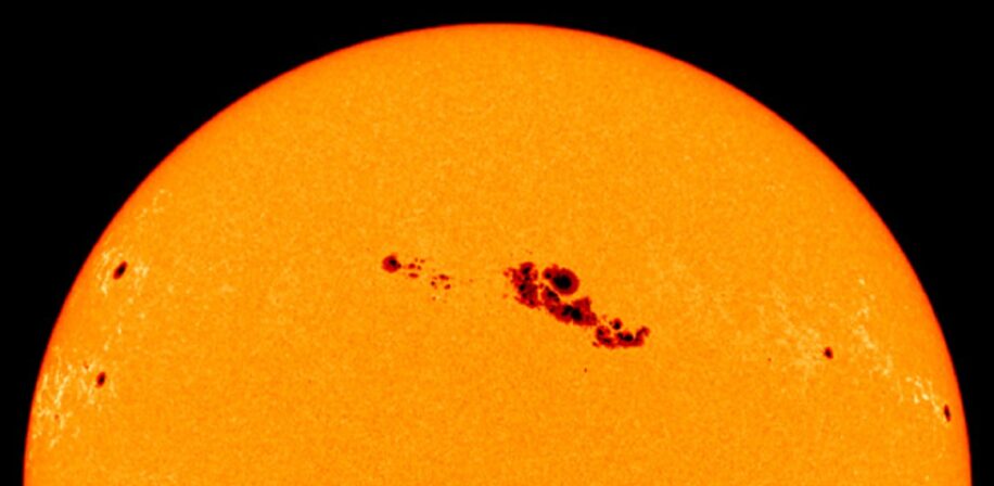 Août a été le pic du cycle solaire 25 jusqu à présent et le maximum solaire continue de s intensifier