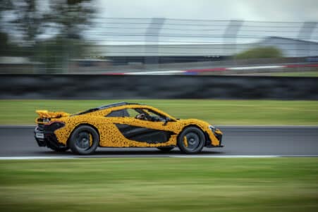 lego-a-concu-version-fonctionnelle-grandeur-nature-mclaren-p1