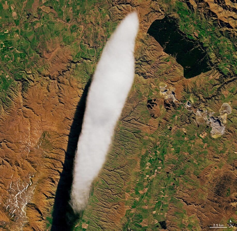 Un satellite de la NASA capture en image un étrange nuage qui réapparaît au même endroit en Nouvelle Zélande