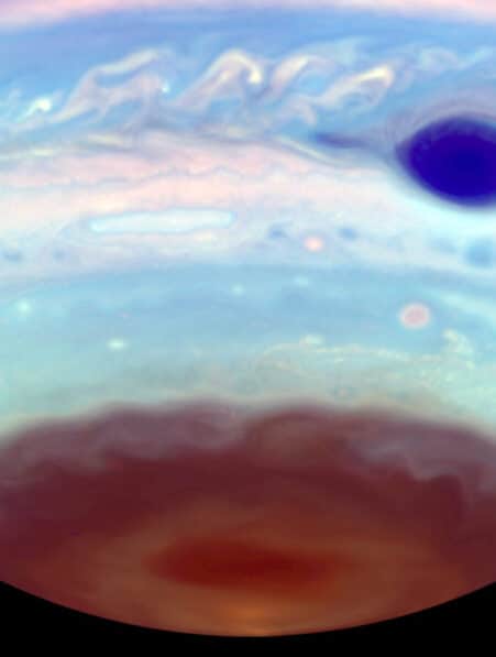 Des formes ovales sombres mystérieuses apparaissant à la surface de Jupiter résultent de la perturbation de la haute atmosphère suggère une nouvelle étude