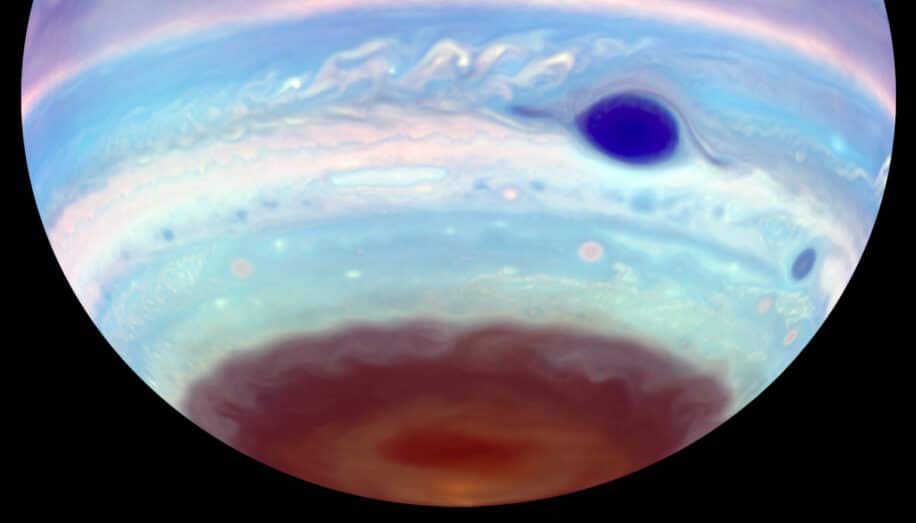 Des formes ovales sombres mystérieuses apparaissant à la surface de Jupiter résultent de la perturbation de la haute atmosphère suggère une nouvelle étude