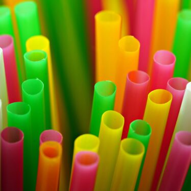 Les produits chimiques dans les plastiques sont responsables d une centaine de milliers de décès à travers le monde suggère une étude