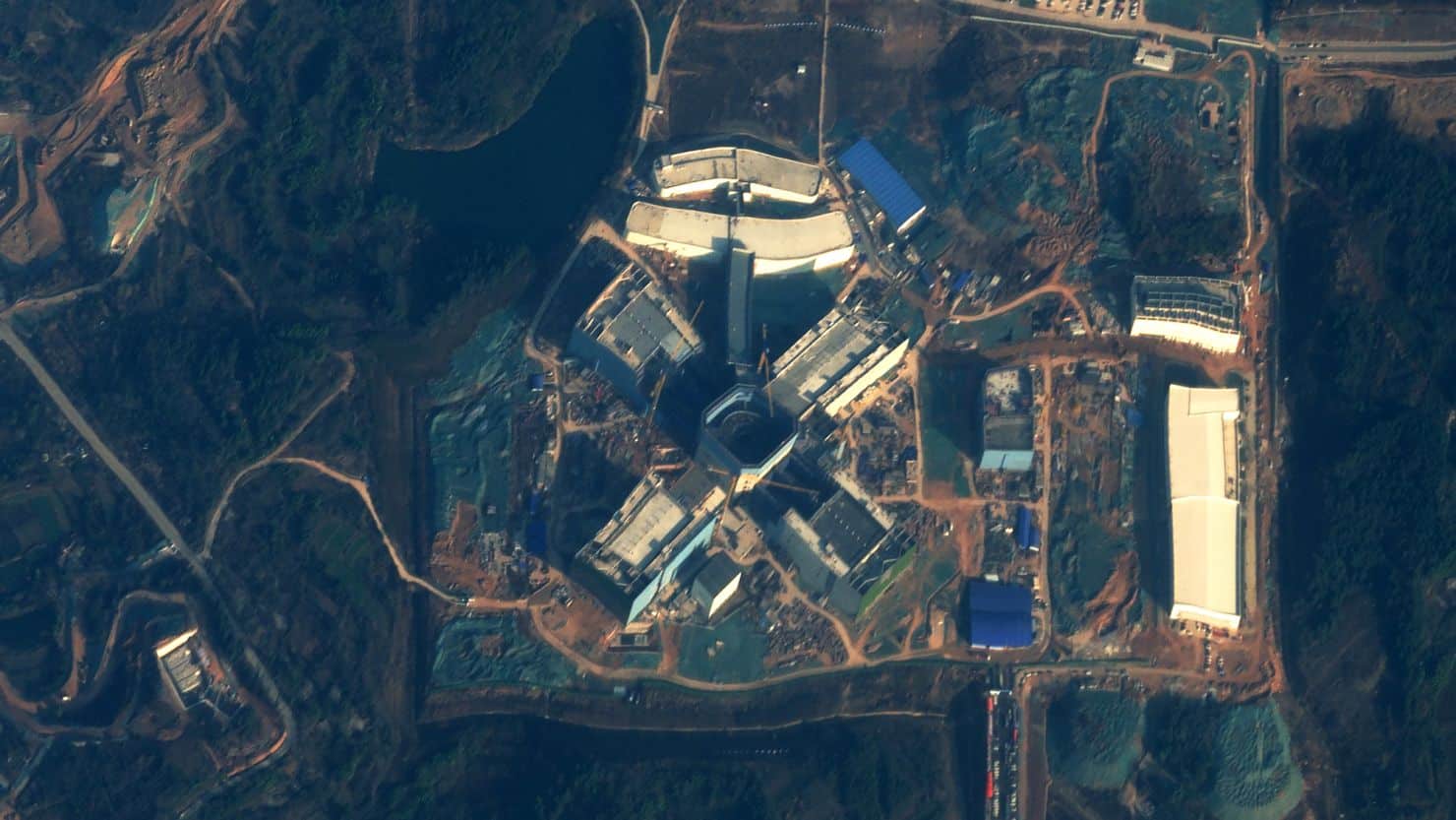 Un site de fusion nucléaire géant en Chine repéré depuis l’espace : le pays prépare-t-il des armes de nouvelle génération ?