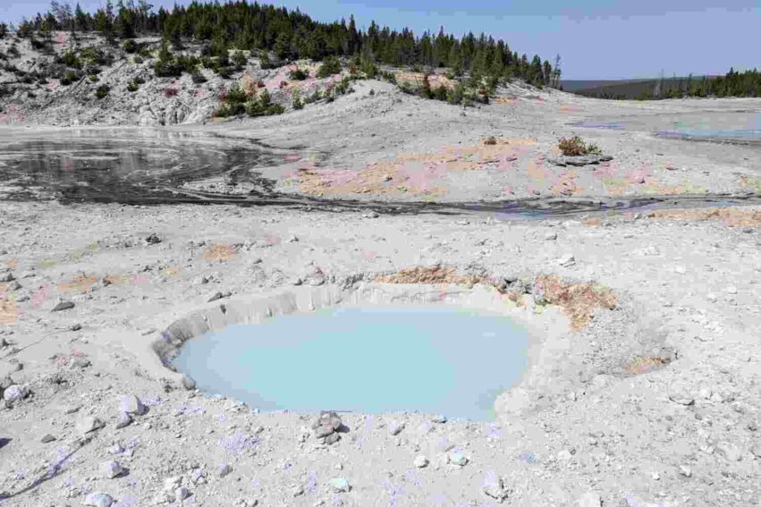 bassin hydrothermale yellowstone