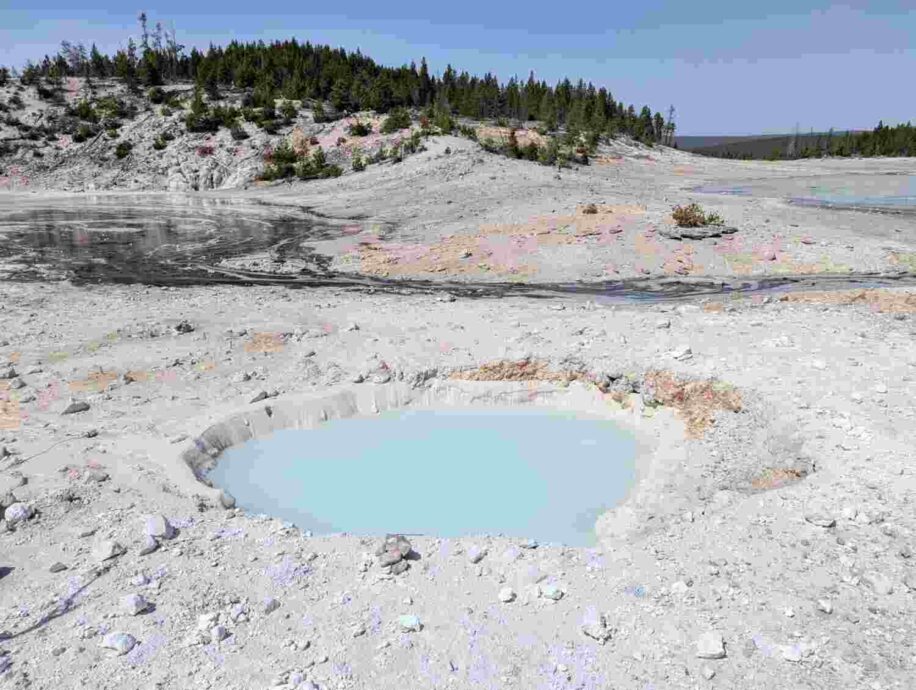 bassin hydrothermale yellowstone