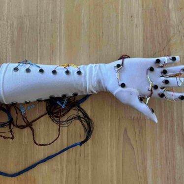 dispositif toucher realite virtuelle