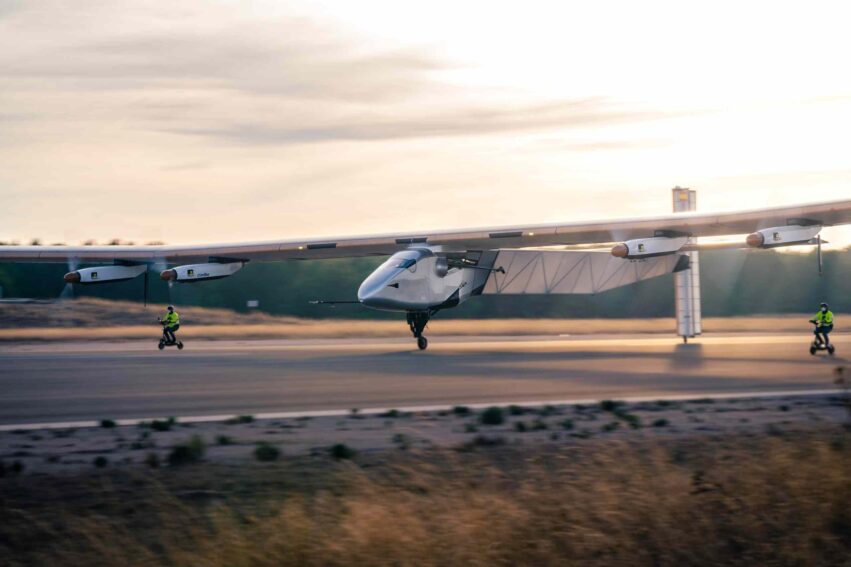 drone solaire autonome IA