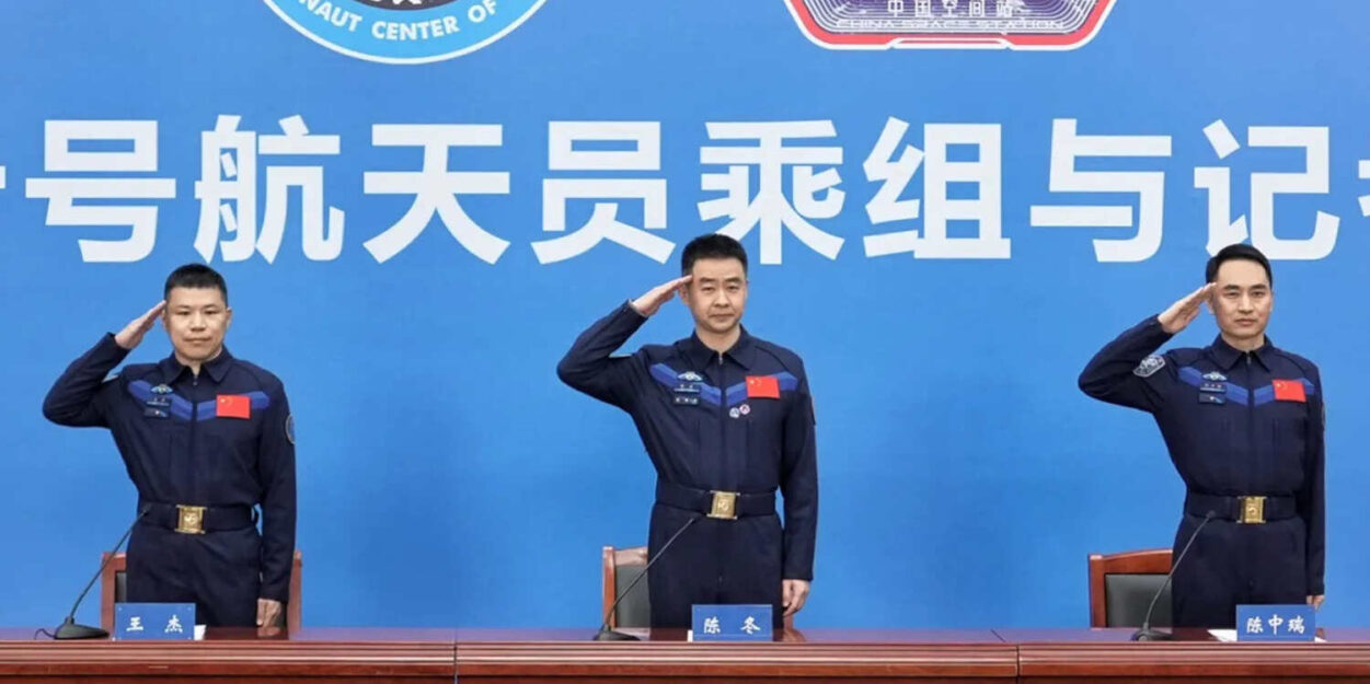 capsule-shenzhou-20-bloquee-couv