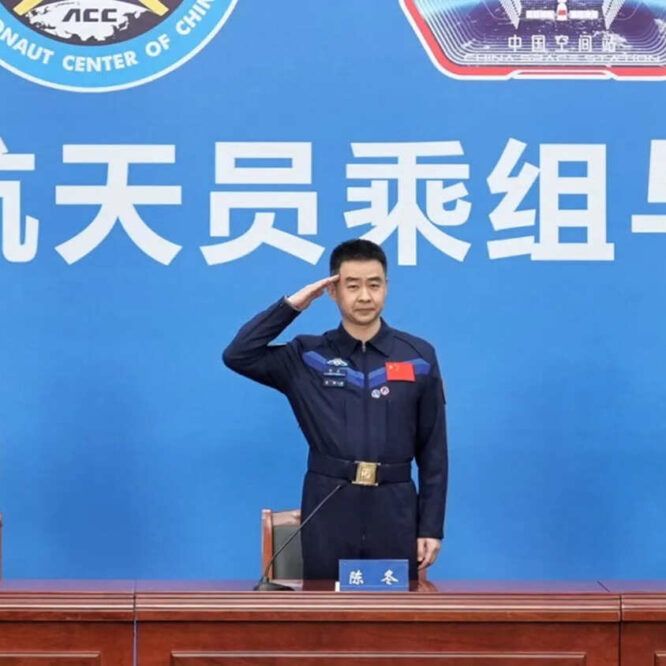 capsule-shenzhou-20-bloquee-couv