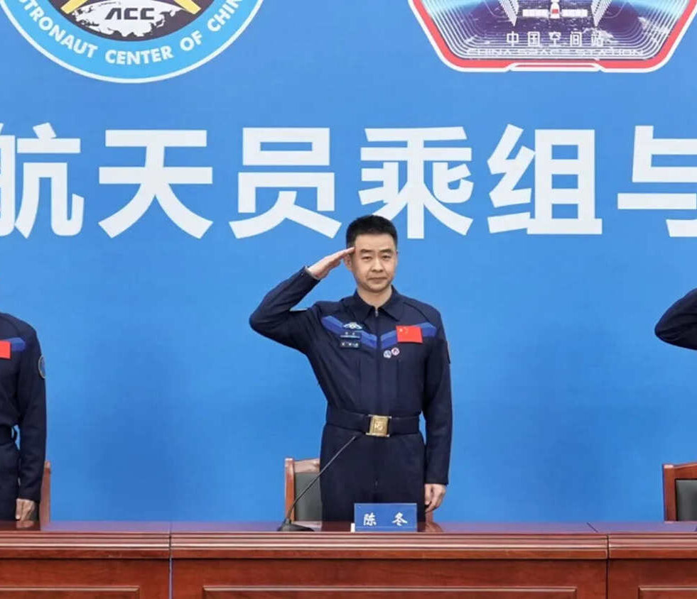 capsule-shenzhou-20-bloquee-couv