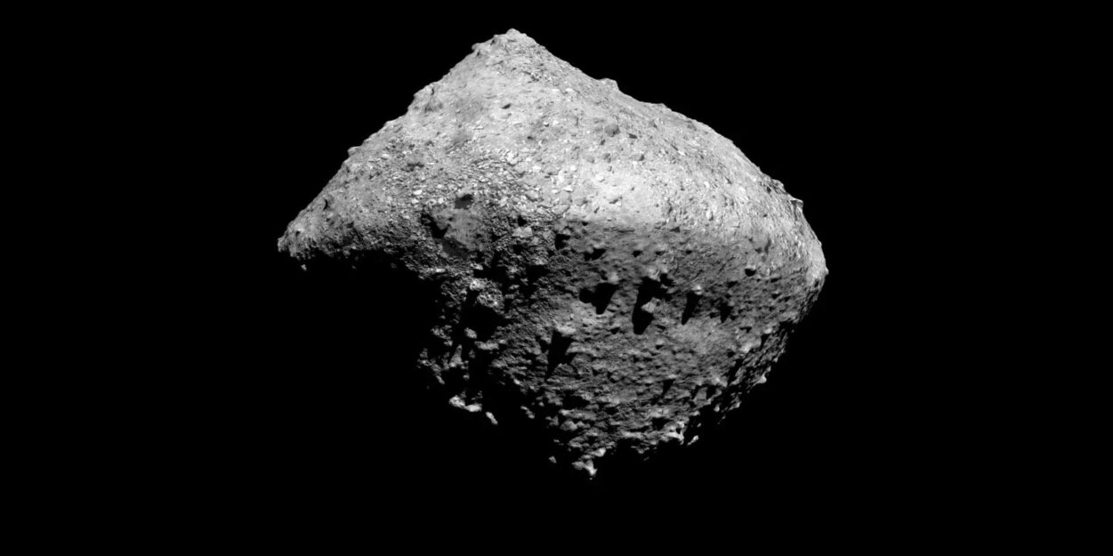 cinq-nucleobases-ryugu-couv